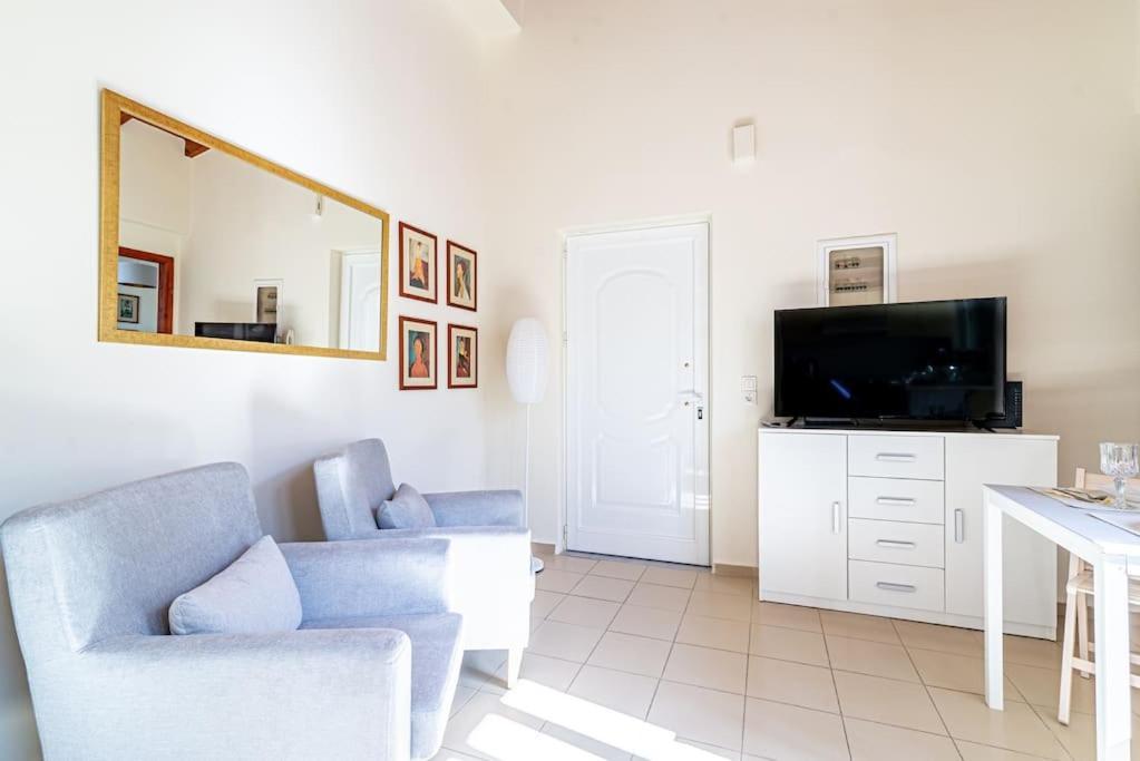 Cozy Apartment In The Heart Of City Center Heraklion (Crete) Exterior photo